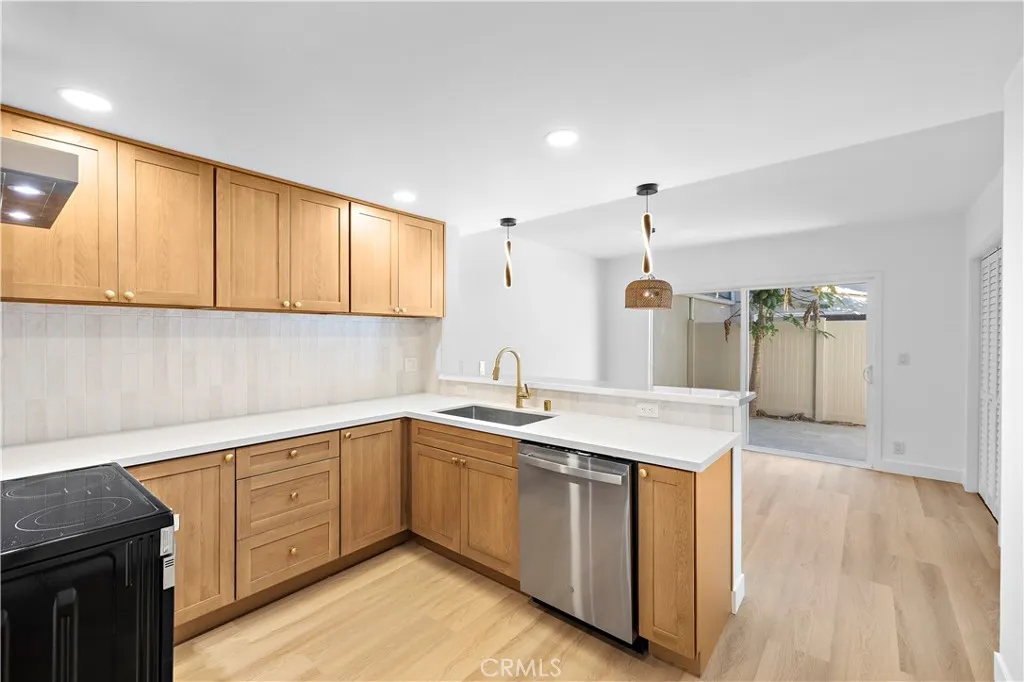 Tustin, CA 92780