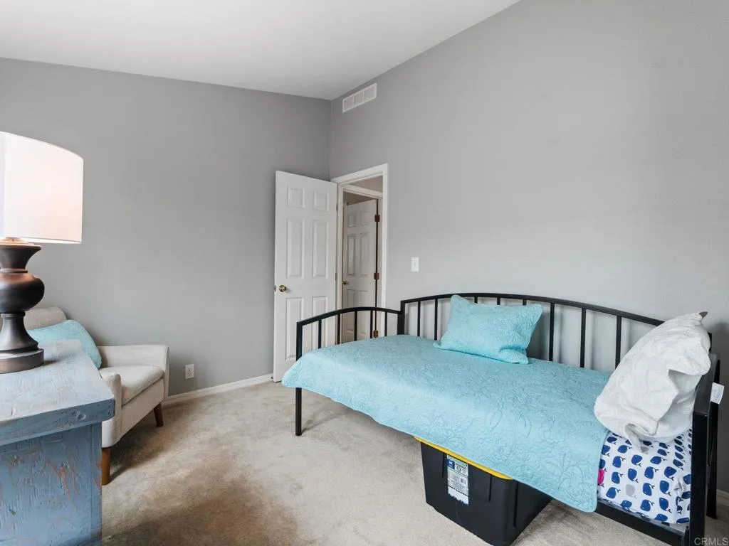 https://cdn.realtyfeed.com/cdn/127/306784046/aea51f2f733e9ad83932427f219819b0.webp