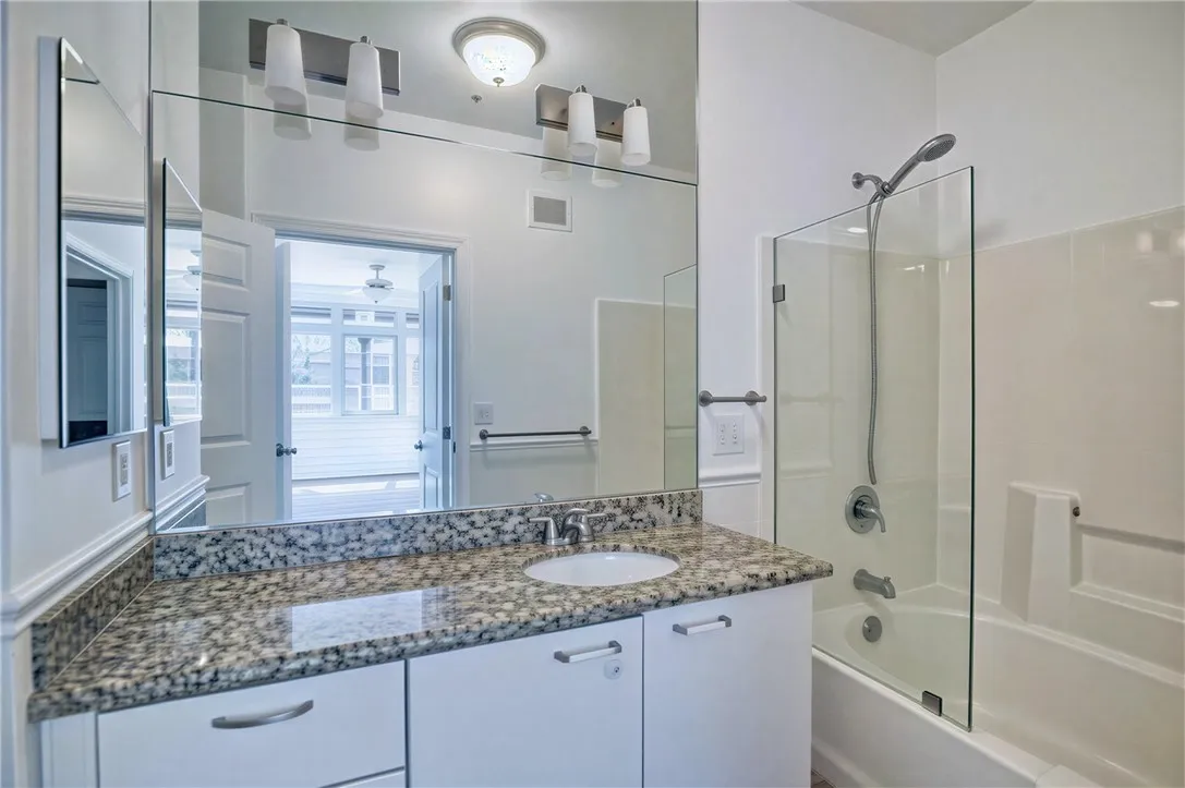Photo #21: TR26168538 Listing: Photo #21