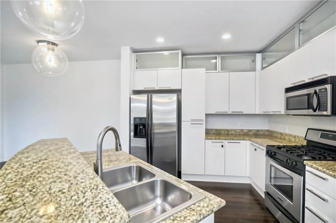 Photo #11: TR26168538 Listing: Photo #11