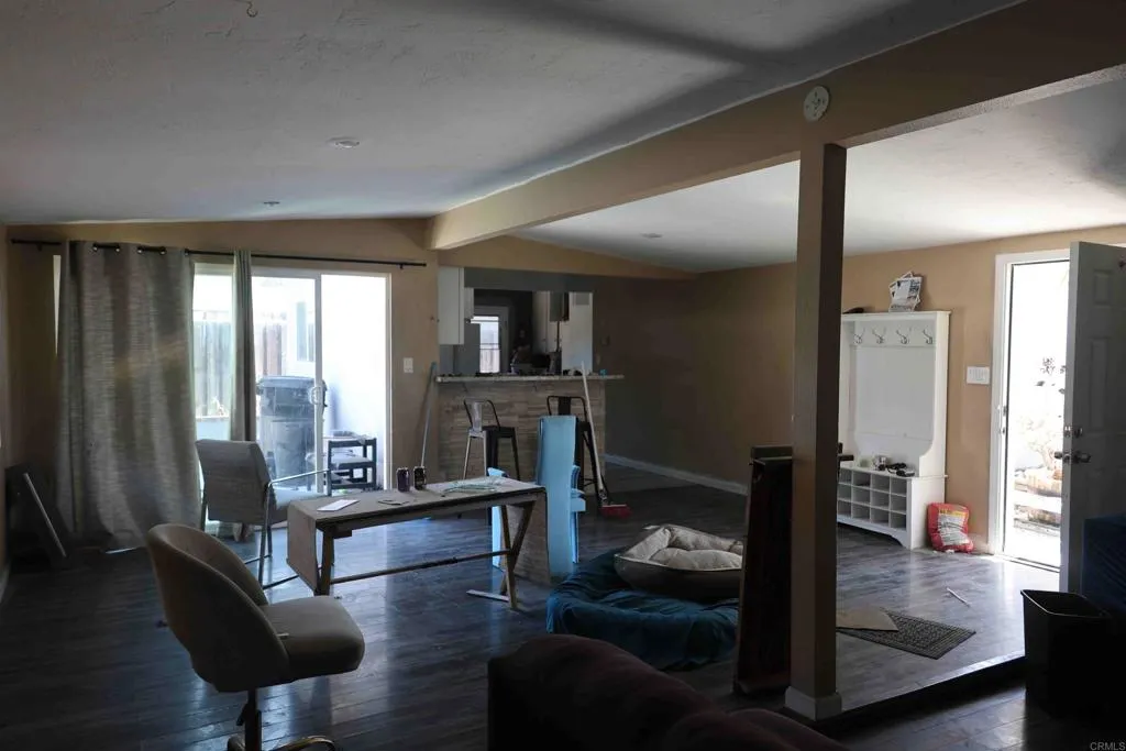 https://cdn.realtyfeed.com/cdn/127/306784083/17b13c6802cce81593d9d1c7bd8c57e9.webp
