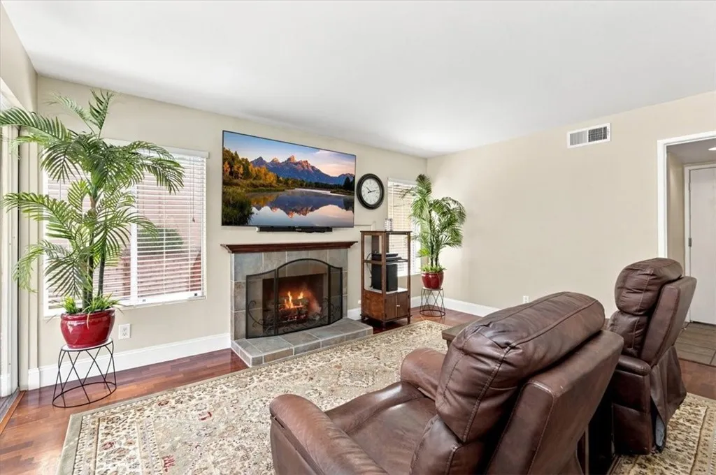 https://cdn.realtyfeed.com/cdn/127/306784191/387c22a8833e6de3f6e010b373c7320e.webp