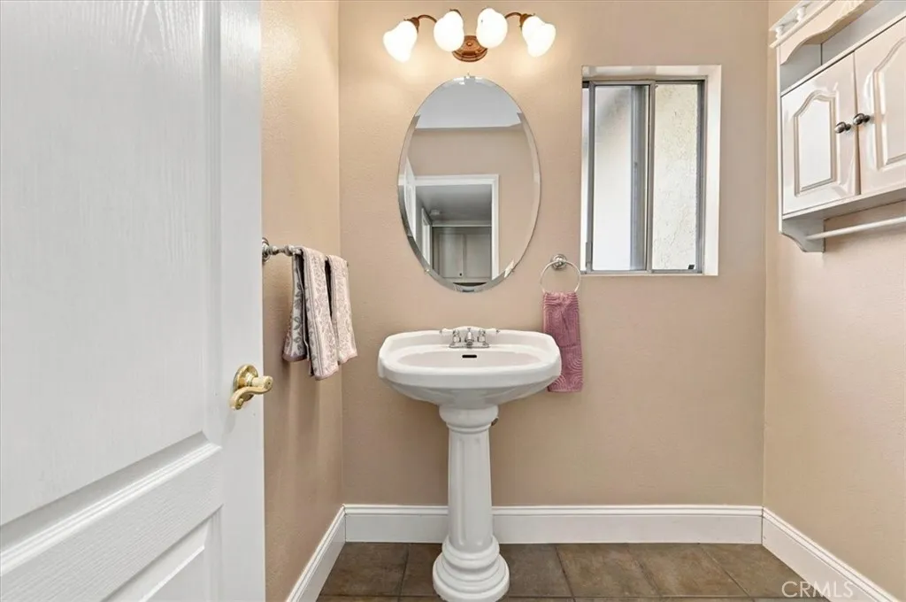 https://cdn.realtyfeed.com/cdn/127/306784191/73b5a0ea3fc49866cab17d093c903c4e.webp