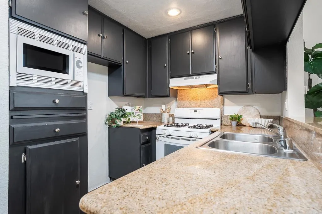 https://cdn.realtyfeed.com/cdn/127/306784322/cb3dd54a621330017c2da8bb6667ad9f.webp
