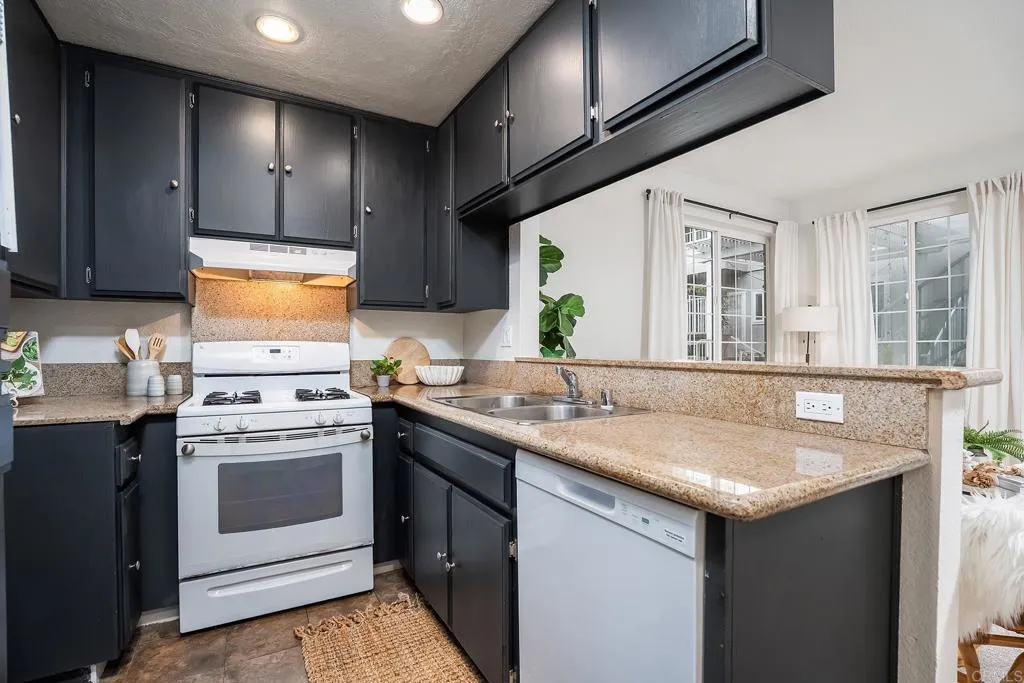 https://cdn.realtyfeed.com/cdn/127/306784322/ea611a30eef2022953a44c8edfaf7a67.webp