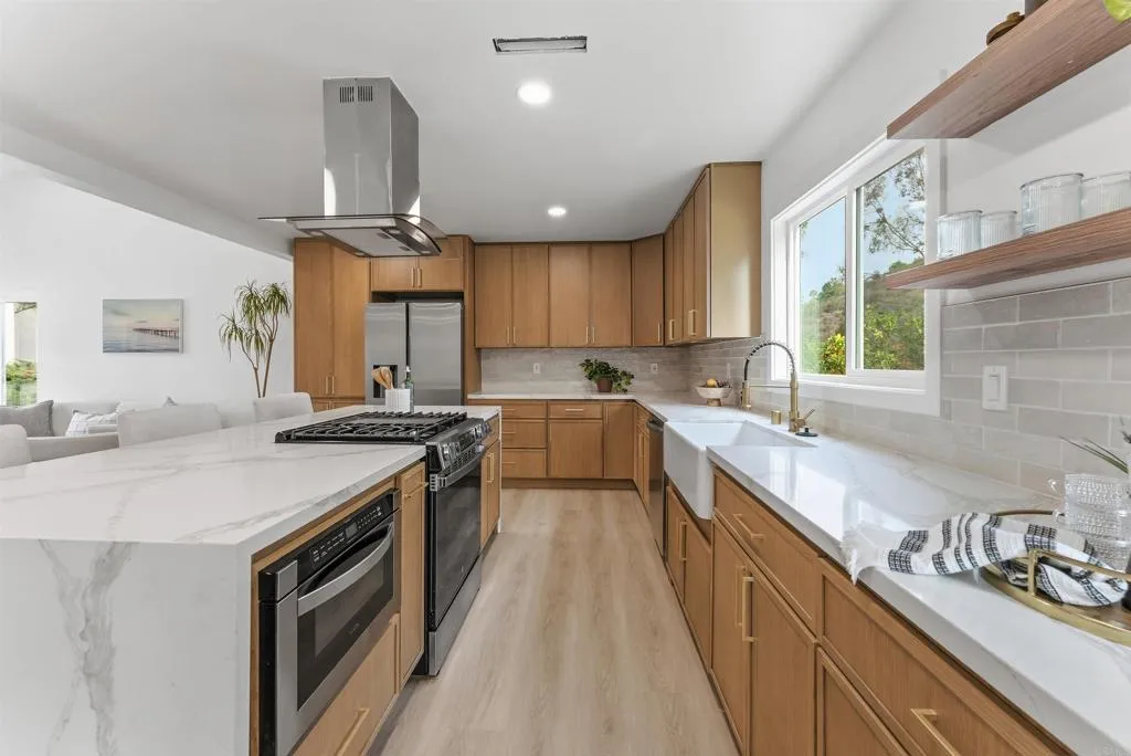 https://cdn.realtyfeed.com/cdn/127/306784323/0223fb485e80b2c0311bc2518178dc5f.webp