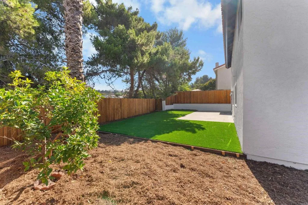 https://cdn.realtyfeed.com/cdn/127/306784323/0af6d24d1b41390887ed2136cc12c81d.webp