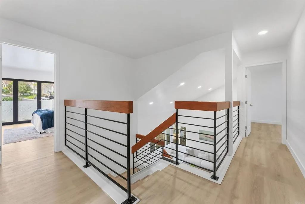 https://cdn.realtyfeed.com/cdn/127/306784323/4230b2c8717cf0700cdfdd326e759c91.webp