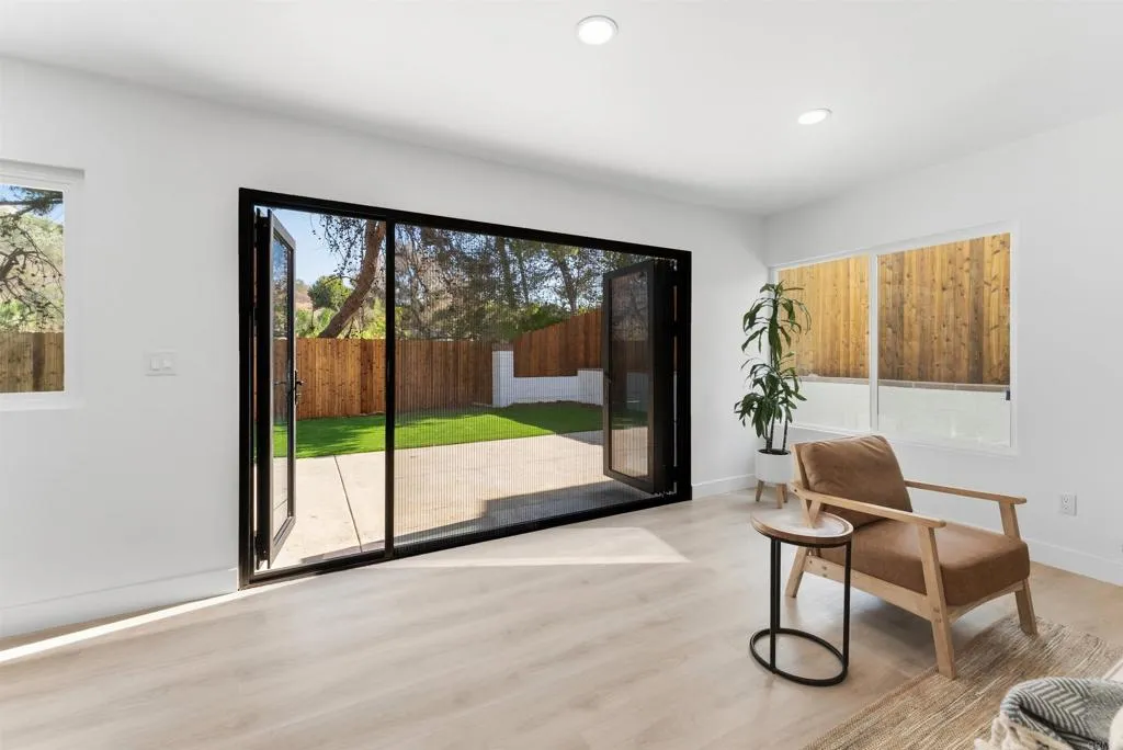 https://cdn.realtyfeed.com/cdn/127/306784323/4bc0275d8d6ae0b1e0f47fc55f8a792e.webp