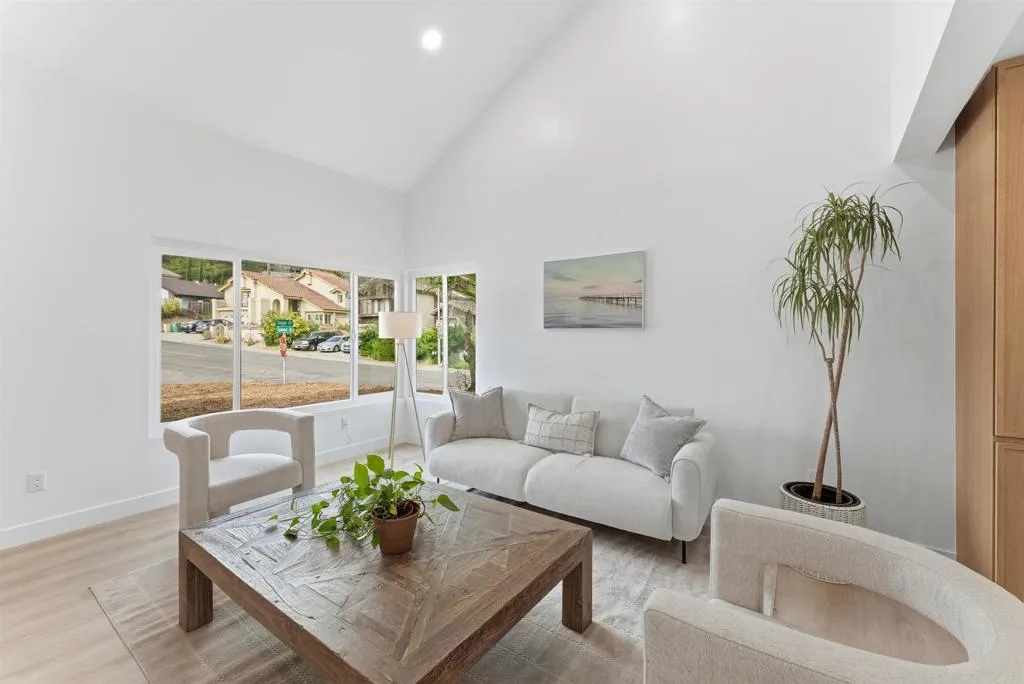 https://cdn.realtyfeed.com/cdn/127/306784323/62bfda85718b448258141d3abed427a3.webp