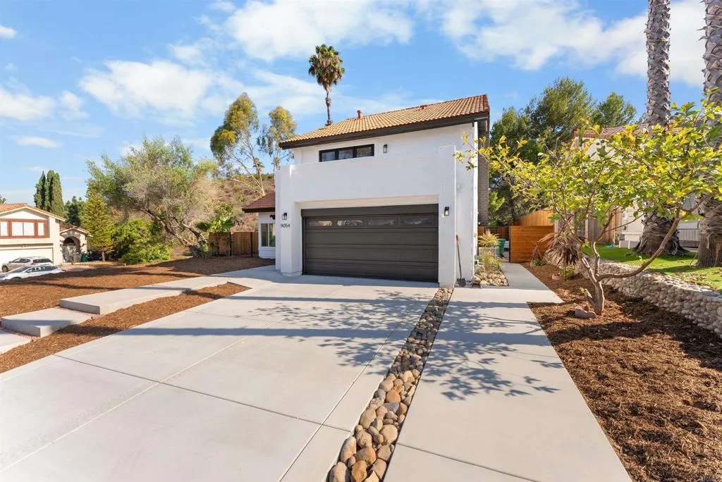 https://cdn.realtyfeed.com/cdn/127/306784323/84b72abfd6d91b5be3ea7297d9479201.webp
