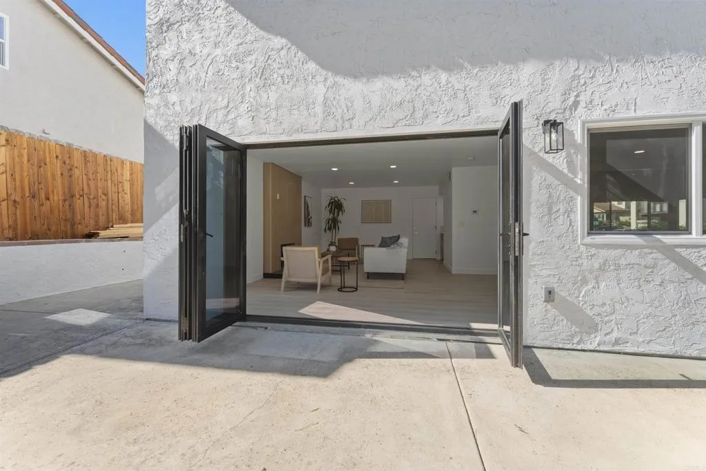 https://cdn.realtyfeed.com/cdn/127/306784323/fa24d85e02b8c0e40e0672ff00eacf2a.webp
