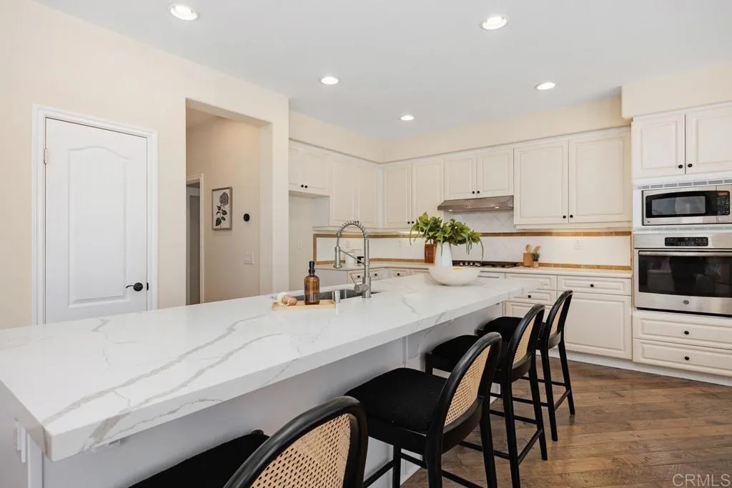 https://cdn.realtyfeed.com/cdn/127/306784334/2a94b7c620c2603793a984ba724769fc.webp