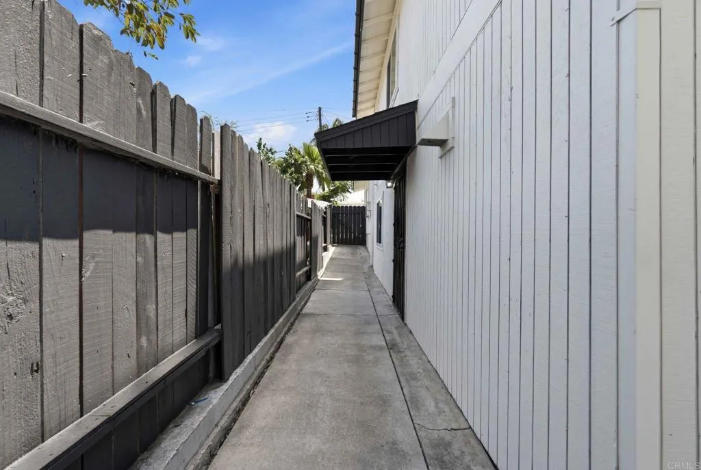 https://cdn.realtyfeed.com/cdn/127/306784375/3138b41b4810abbcf8d7e0ca9d072a95.webp