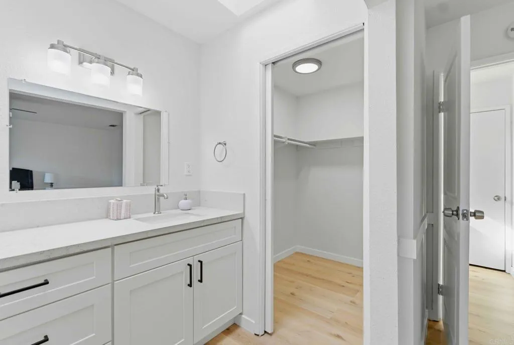 https://cdn.realtyfeed.com/cdn/127/306784375/5ec885374d6b7dd7bcf66ef89488c701.webp