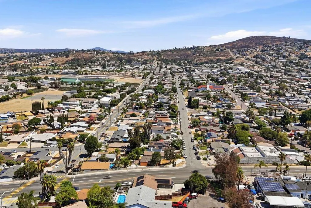 https://cdn.realtyfeed.com/cdn/127/306784375/9be9eeb9935e45e7c8947e84c2ca2065.webp