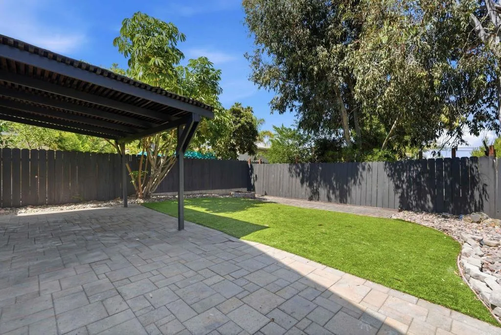 https://cdn.realtyfeed.com/cdn/127/306784375/b1055b19e178e50c3a871d709836be41.webp