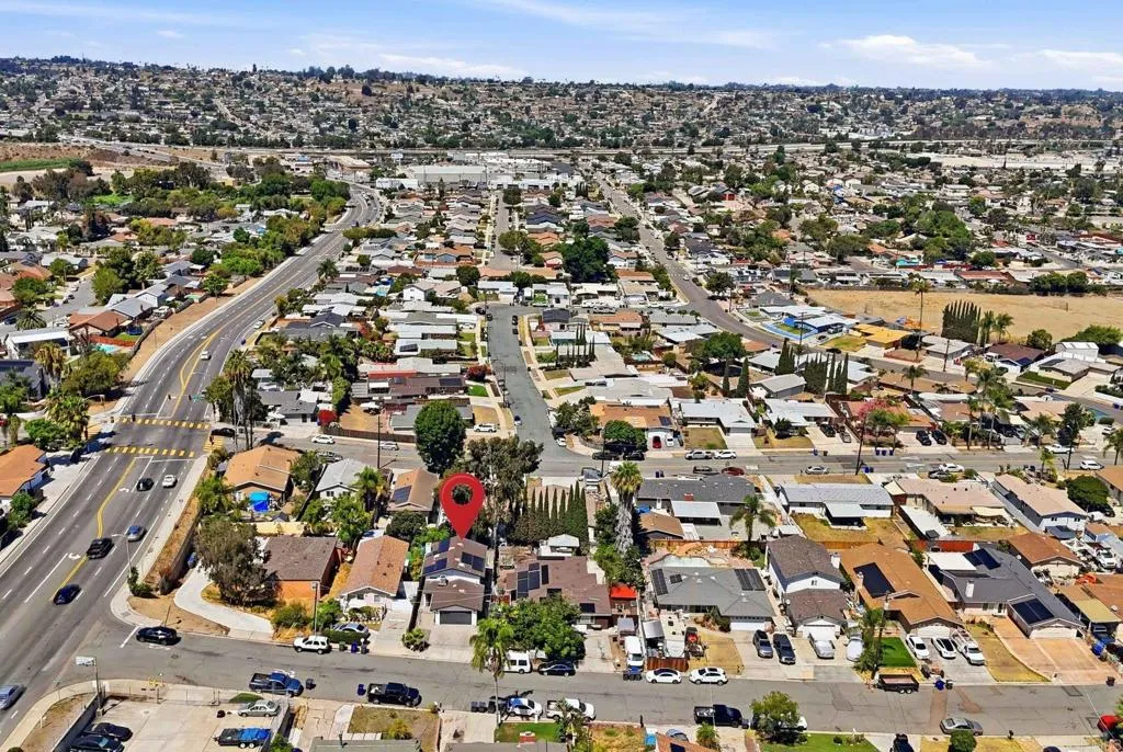 https://cdn.realtyfeed.com/cdn/127/306784375/bb020c115af6777825ebef01d09fd33f.webp