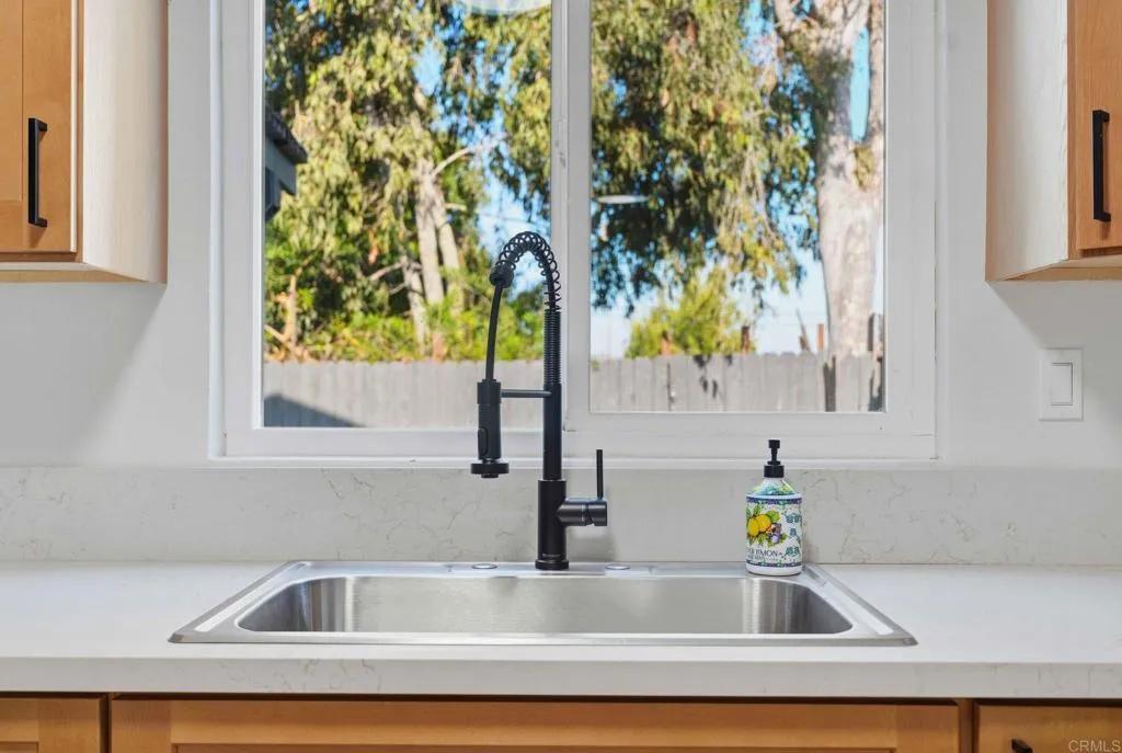 https://cdn.realtyfeed.com/cdn/127/306784375/d4bc64207a50fbbf7b5b74b2c14f4368.webp