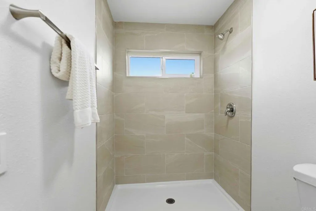 https://cdn.realtyfeed.com/cdn/127/306784375/dba65e43f9b5b1165352d1e8888c5959.webp