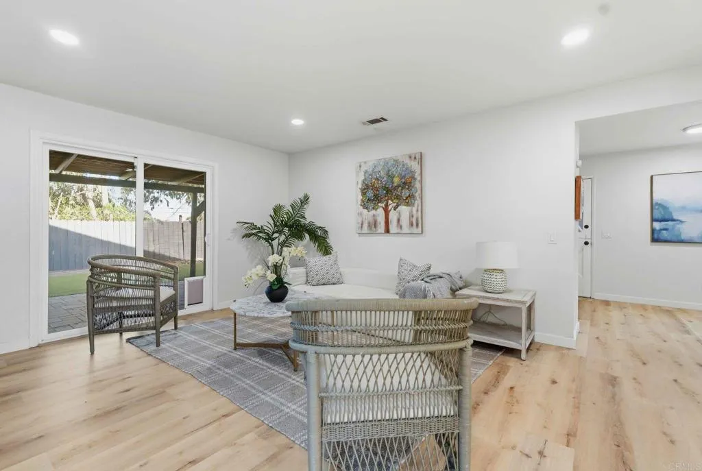 https://cdn.realtyfeed.com/cdn/127/306784375/dd6c54223df526a0f39da4bea7069f34.webp