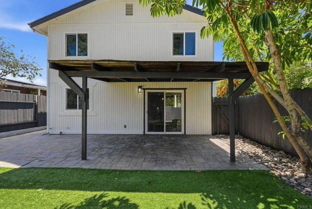 https://cdn.realtyfeed.com/cdn/127/306784375/e2bfcb323c9e077aaa62de65658eb693.webp