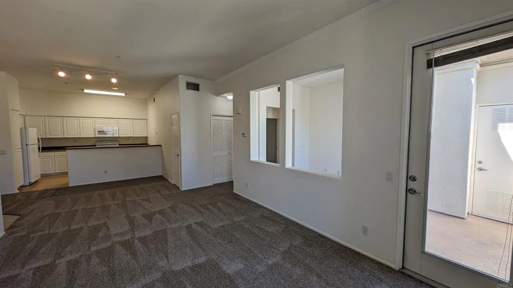 12360 Carmel Country Road Unit 307, San Diego, CA 92130 - Photo 2 of 34, San Diego, CA