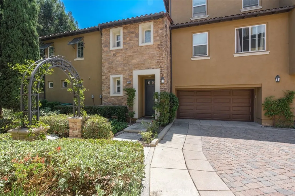 Irvine, CA 92603