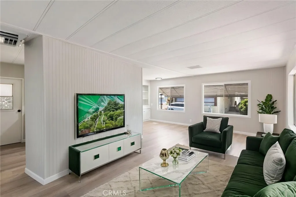 https://cdn.realtyfeed.com/cdn/127/306784417/30c644e7d629dbc66f54eb67d1dcc950.webp
