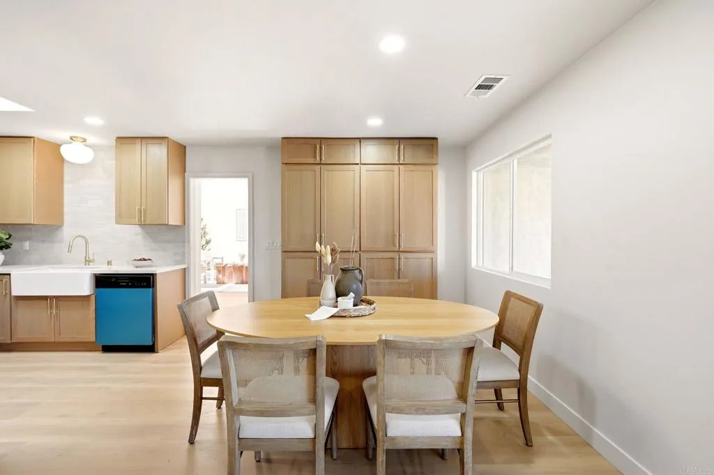 https://cdn.realtyfeed.com/cdn/127/306784452/46e72ec33a4fb198c3fd0599a45c8b10.webp