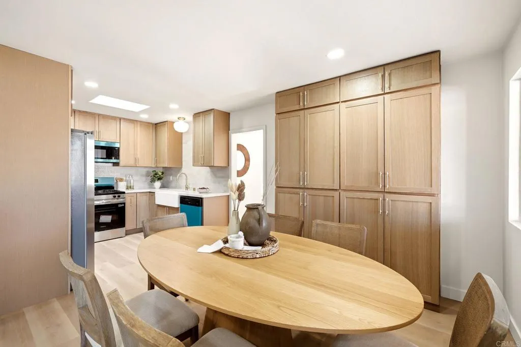 https://cdn.realtyfeed.com/cdn/127/306784452/c4cd6da3236d5da718b8f2159479dc94.webp