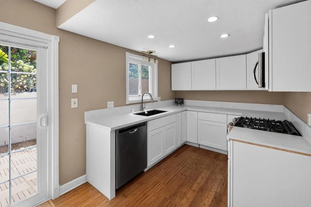https://cdn.realtyfeed.com/cdn/127/306784549/03b424c4fe9999355956601cf09b2ed4.webp