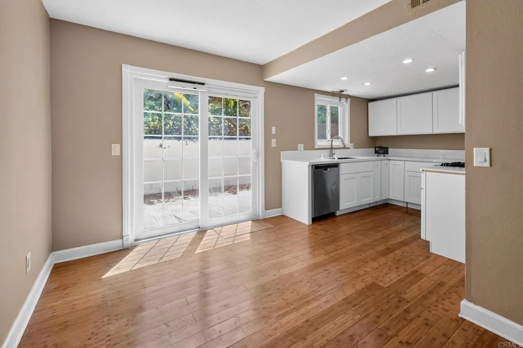 https://cdn.realtyfeed.com/cdn/127/306784549/56dd6da2eeecb18893fb98a102673b5d.webp