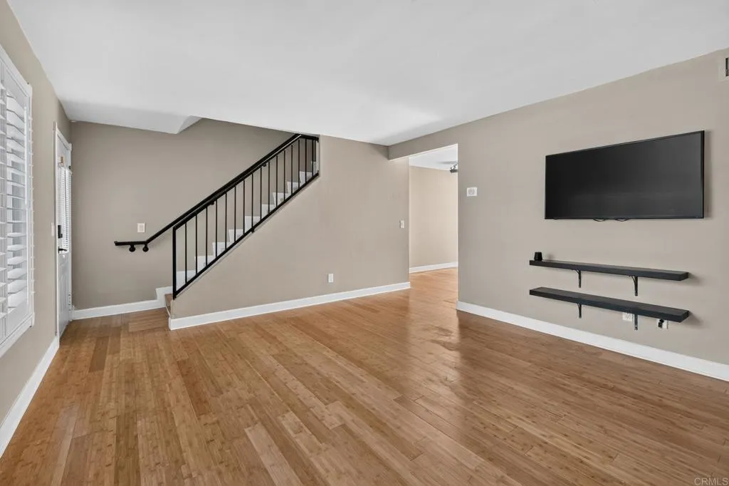 https://cdn.realtyfeed.com/cdn/127/306784549/6c17d08a04ab23eb8692868fd1f7b813.webp