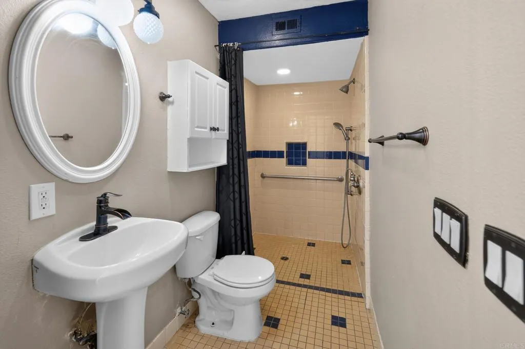 https://cdn.realtyfeed.com/cdn/127/306784549/74de0c36e7c4f9105d1f616cf29890ed.webp