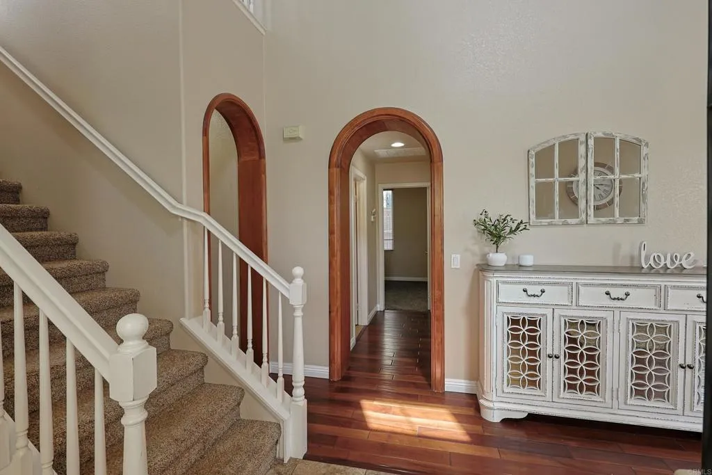https://cdn.realtyfeed.com/cdn/127/306784550/0b766fd20f23156d021b758dbc4131b1.webp