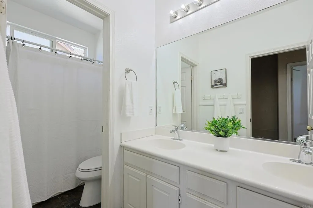 https://cdn.realtyfeed.com/cdn/127/306784550/2a6df6b6f9b9e14c48a7f9fa22c16e83.webp