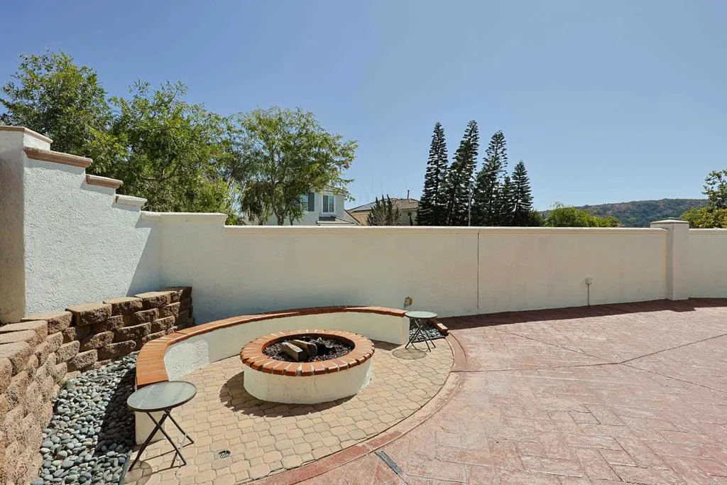 https://cdn.realtyfeed.com/cdn/127/306784550/367758b01468f464d0f00974dafa7a75.webp