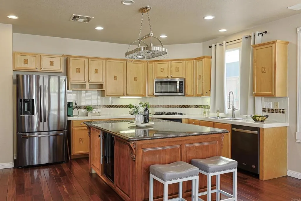 https://cdn.realtyfeed.com/cdn/127/306784550/82ed3d5dbacf9a5928ca89d7e9042ac3.webp