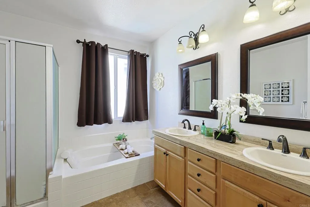https://cdn.realtyfeed.com/cdn/127/306784550/912518e52c9fbf0a4916484b2a40091b.webp