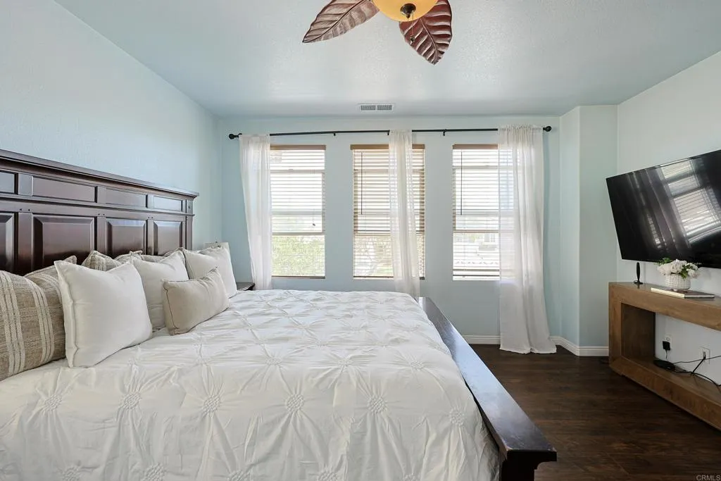 https://cdn.realtyfeed.com/cdn/127/306784550/adc00dac1a66bc1474d318bade3b9cad.webp