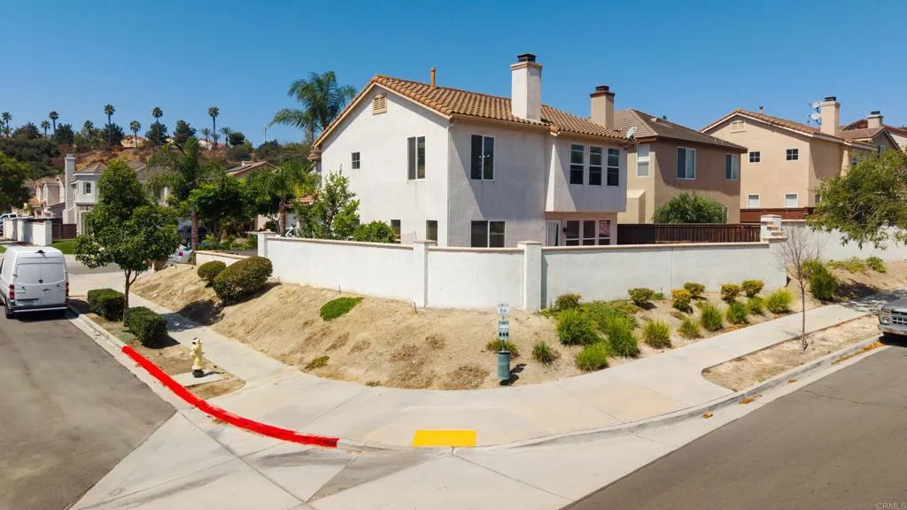 https://cdn.realtyfeed.com/cdn/127/306784550/c70deeaf0042cdd047e1504fbbb72aff.webp