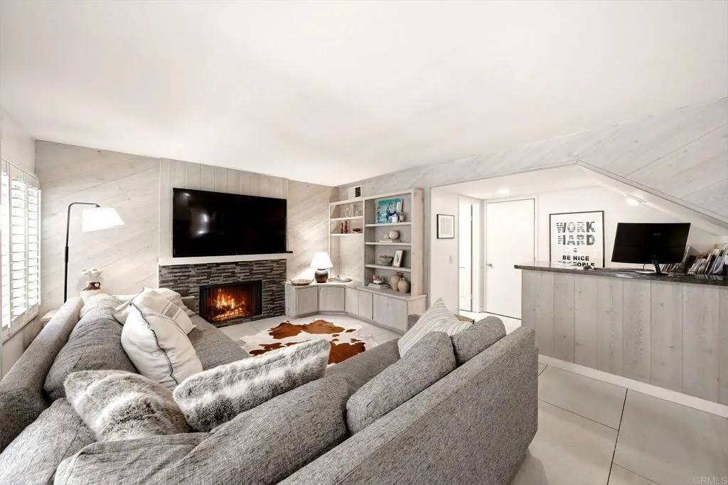 https://cdn.realtyfeed.com/cdn/127/306784551/4b88e3b887ddabbde67467da617367de.webp
