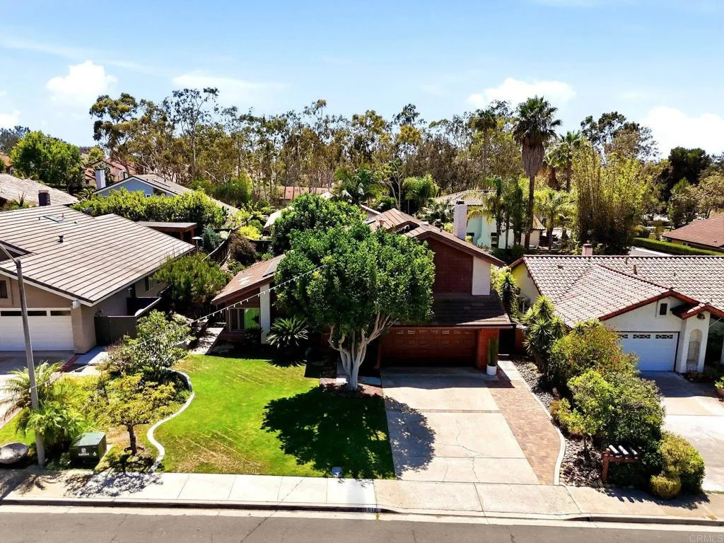 https://cdn.realtyfeed.com/cdn/127/306784551/8f5db2093bc3e92ce04965304b834e7d.webp