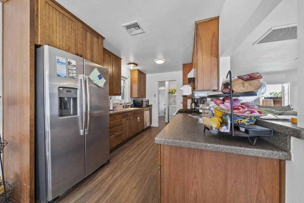 https://cdn.realtyfeed.com/cdn/127/306784561/2f8a3c9ac196ceae6f4e17c9fb0c902b.webp
