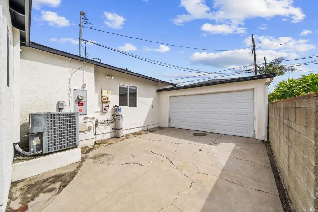 https://cdn.realtyfeed.com/cdn/127/306784565/975b996e232d6b4ad137d7eef42f6337.webp