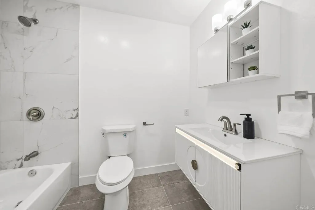 https://cdn.realtyfeed.com/cdn/127/306784565/99399a3aafc3b44fff9198b6e8b0af8e.webp