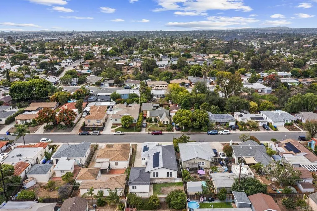 https://cdn.realtyfeed.com/cdn/127/306784565/9cf20007b2e8d717d9f187fda3d3d047.webp