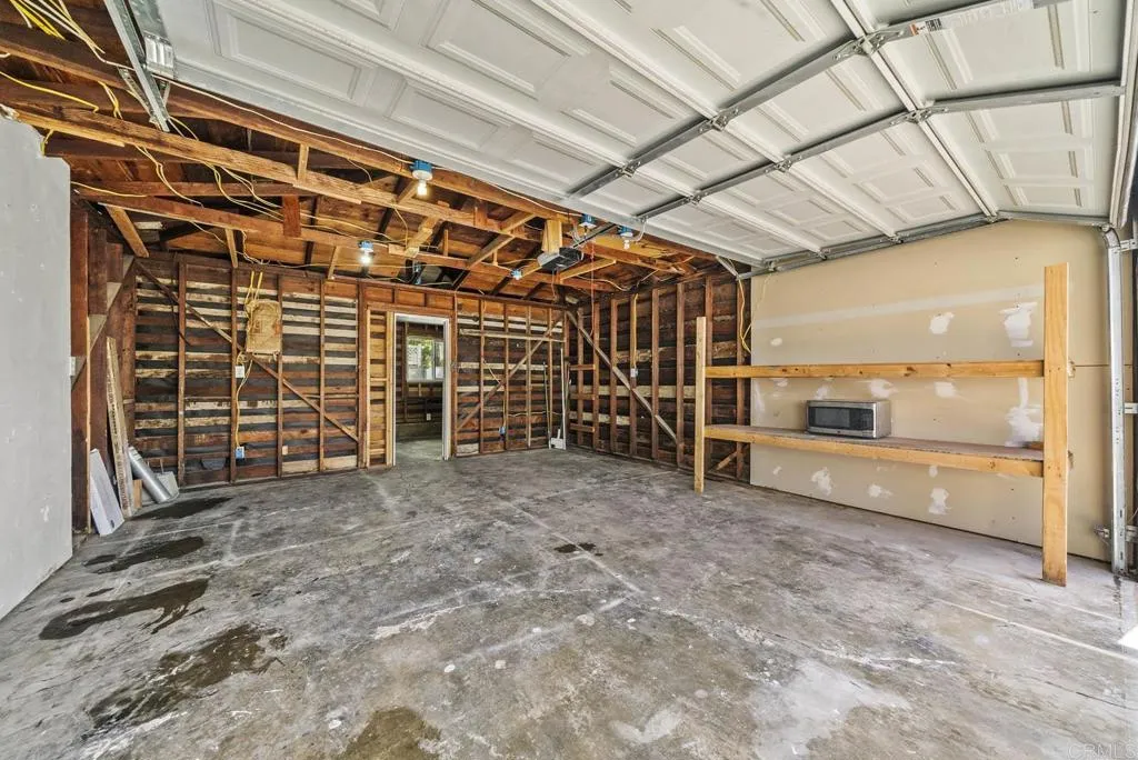 https://cdn.realtyfeed.com/cdn/127/306784565/c81d01aee6d57a5c01aee5dbffc95fe4.webp