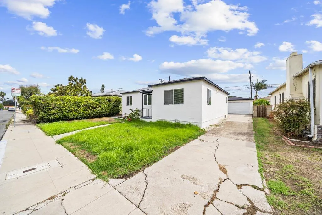 https://cdn.realtyfeed.com/cdn/127/306784565/d2f6de5476f51678f2e5066bb61a813a.webp